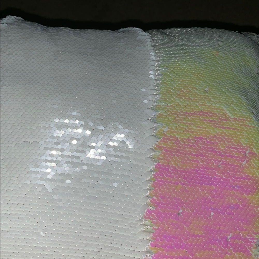 Pillow - Picture 2 of 2
